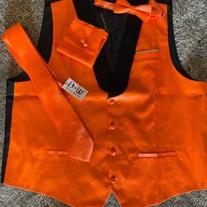 Barry Wang XXL Orange Vest Set with Tie,Bow Tie,pocket square and cufflinks NEW
